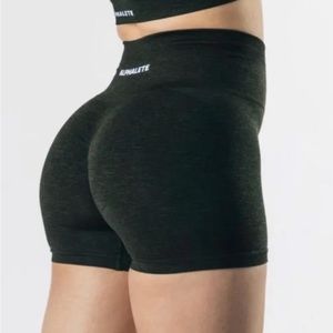 Alphalete amplify shorts